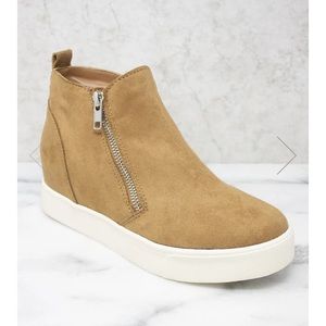 THE DANIELLE BROWN WEDGE SNEAKERS